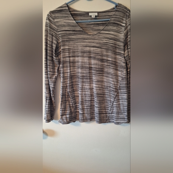 Top - Picture 2 of 2